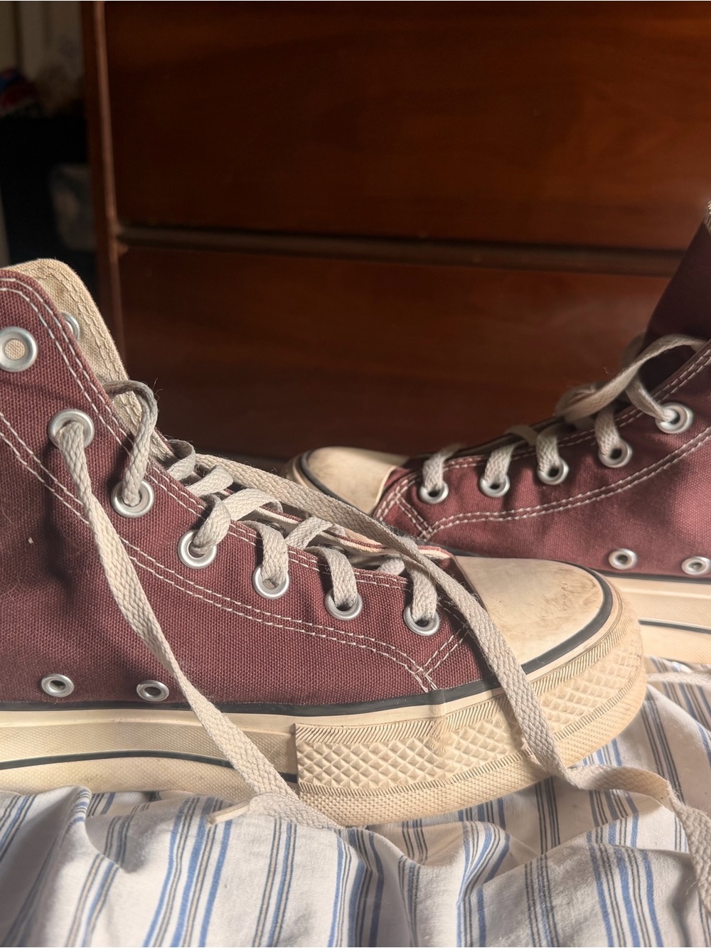 Converse High Top Sneakers Maroon and Cream only worn a few times